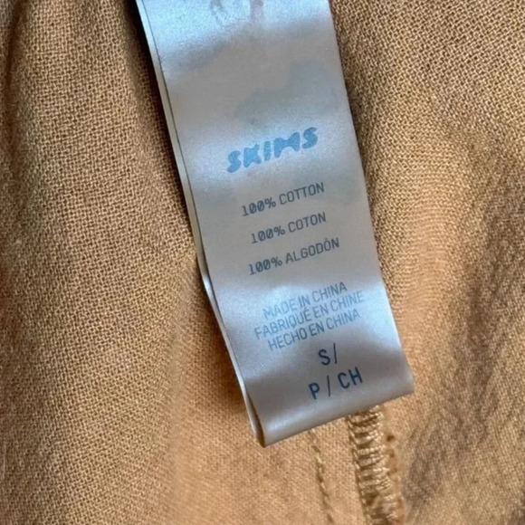 Skims by Kim Kardashian Cover Up Cargo Pants Almond Color Size Small Womens - Picture 11 of 11